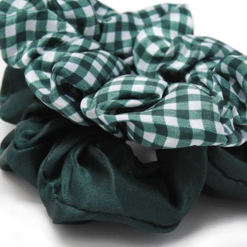 Card of 2 Bottle Green Scrunchies