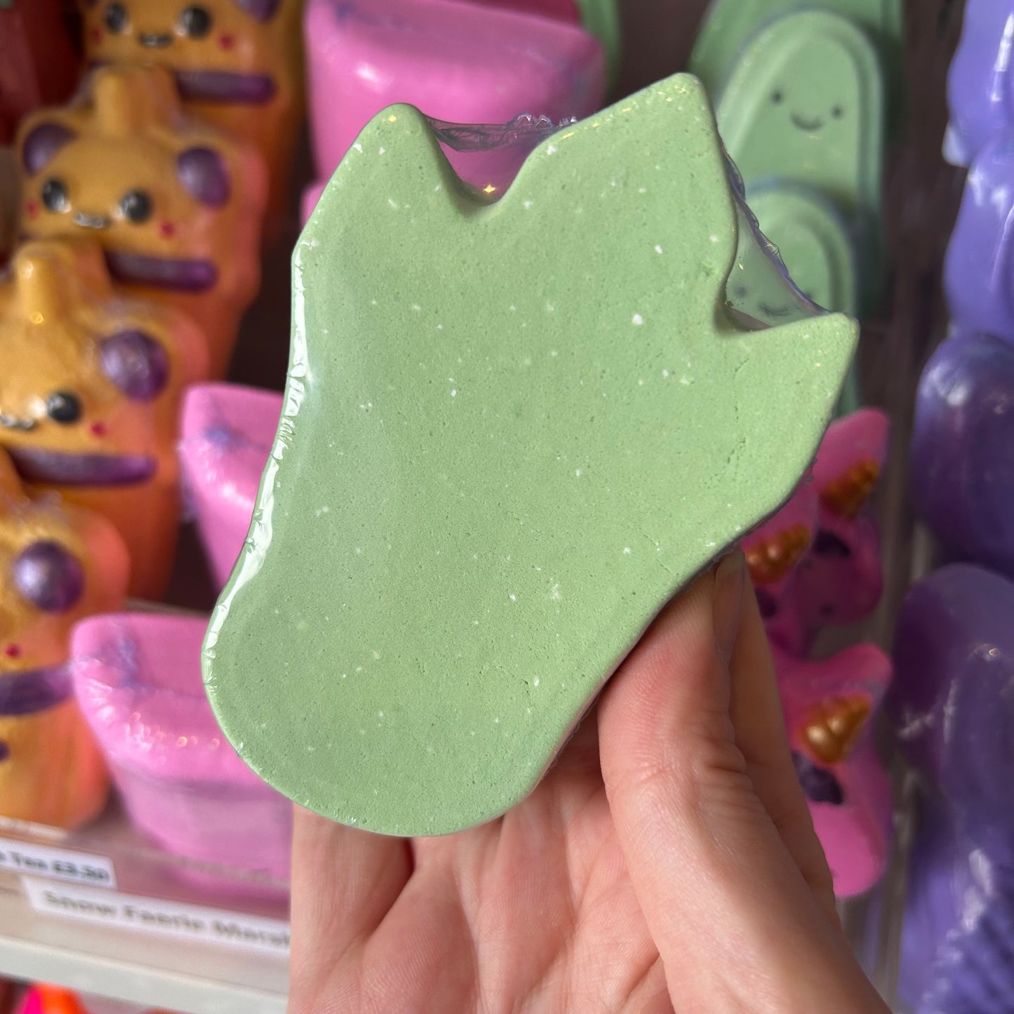 Smokey Oak Dinosaur Footprint Bath Bomb