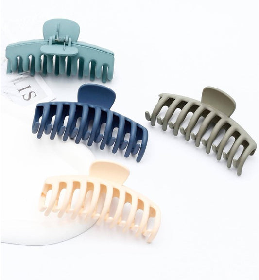 Curved Hair Clamp