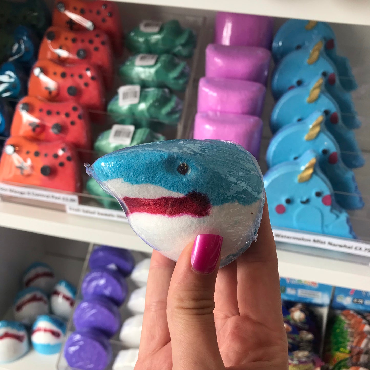 Invictorius Shark Bath Bomb