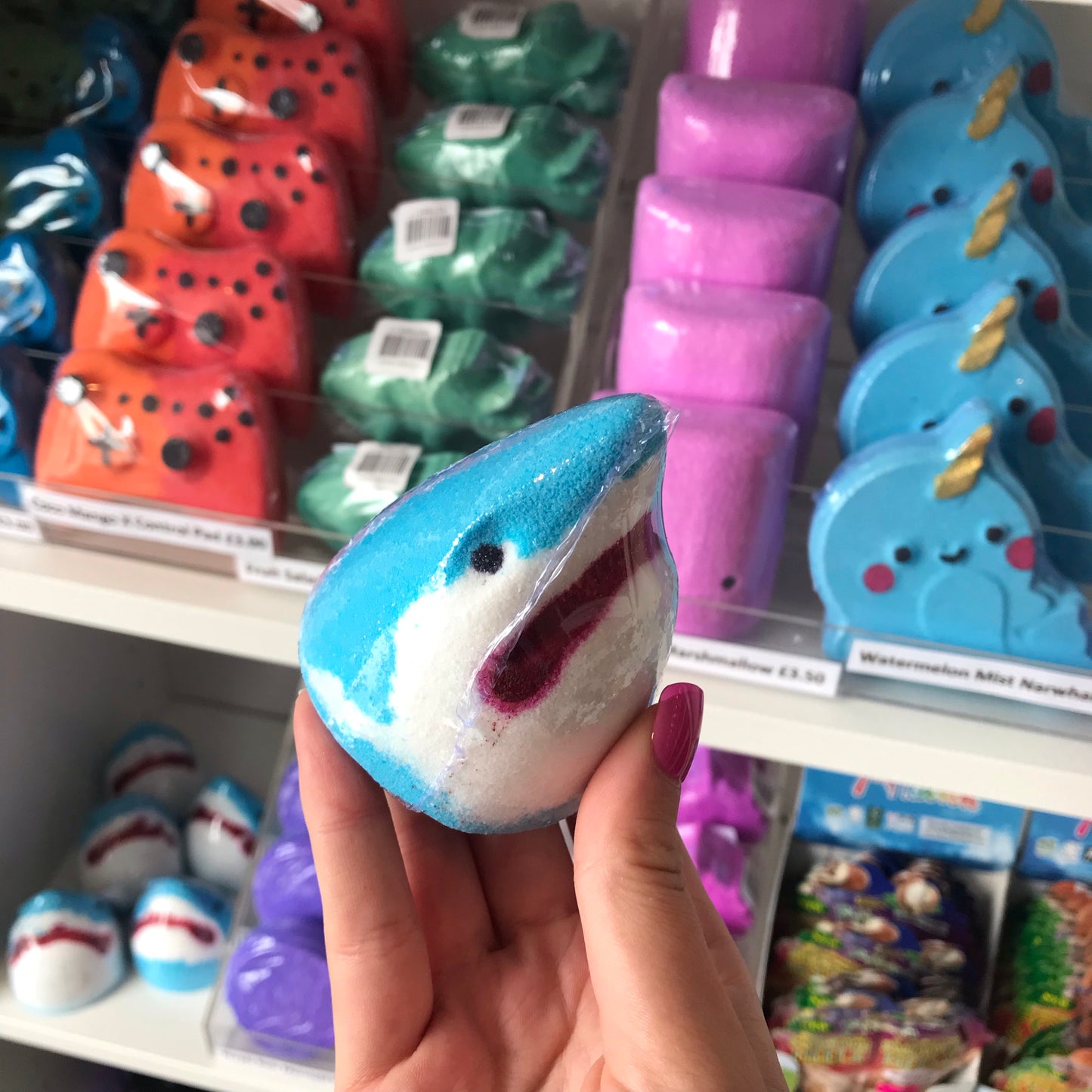 Invictorius Shark Bath Bomb