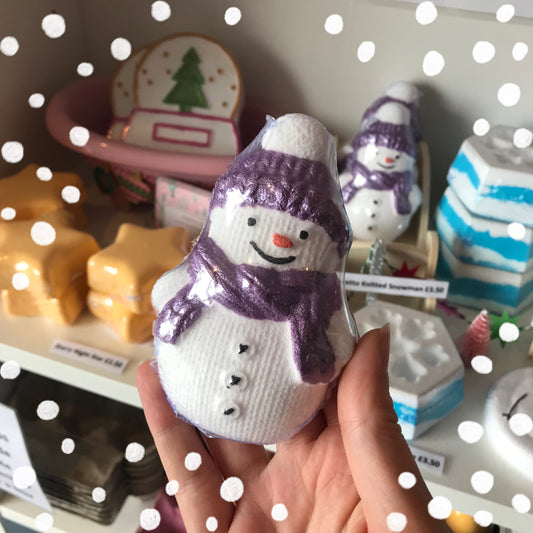 Santa’s Grotto Knitted Snowman Bath Bomb